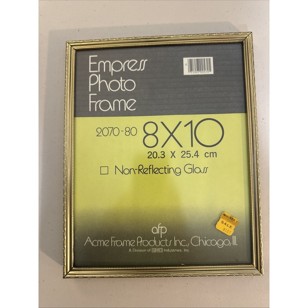 Vintage Brass 8" X 10" Photo Frame Tabletop or Wall Hanging Gold-tone